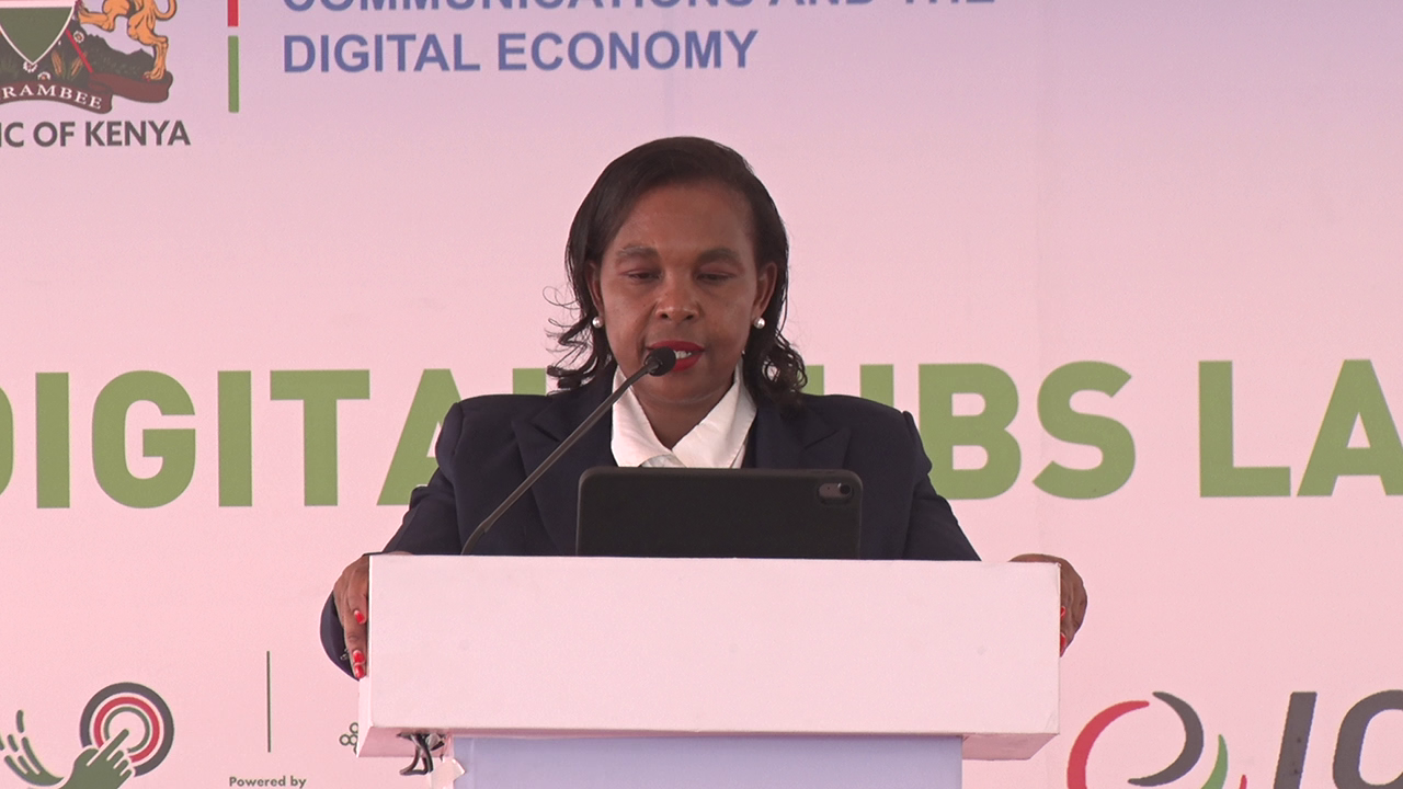 The Cabinet Secretary Ministry of Information, Communications and the Digital Economy Dr. Margaret Ndung’u speaking in Kakamega during the launch of Jitume Digital Hubs.  Photo/Moses Wekesa.