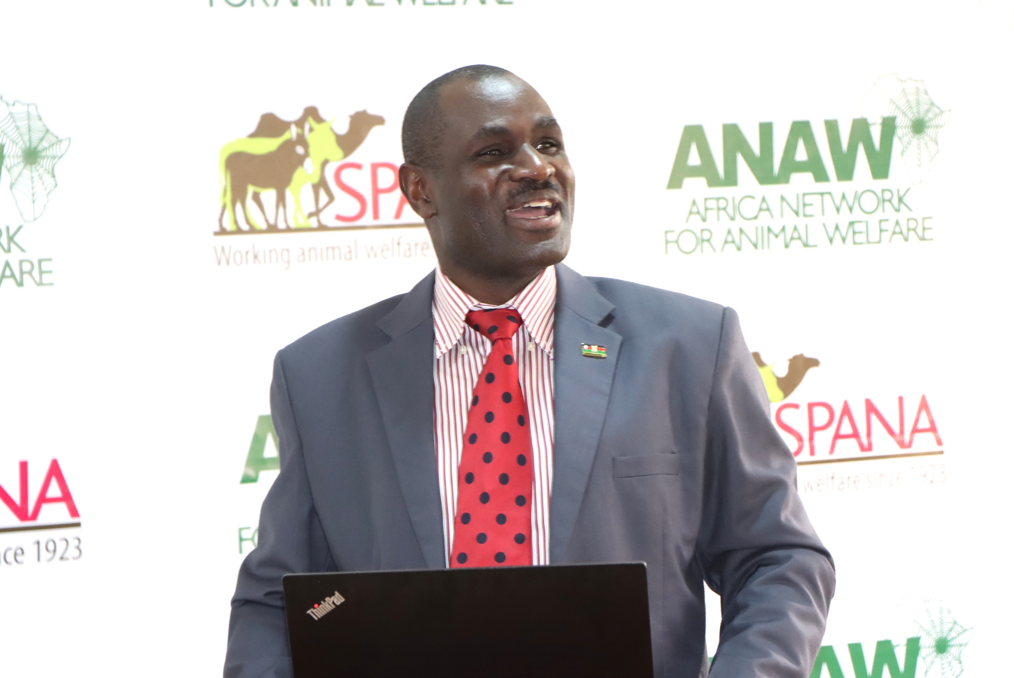 Josiah Ojwang, Chief Executive Officer, Africa Network for Animal Welfare, addressing the media in Kajiado County.