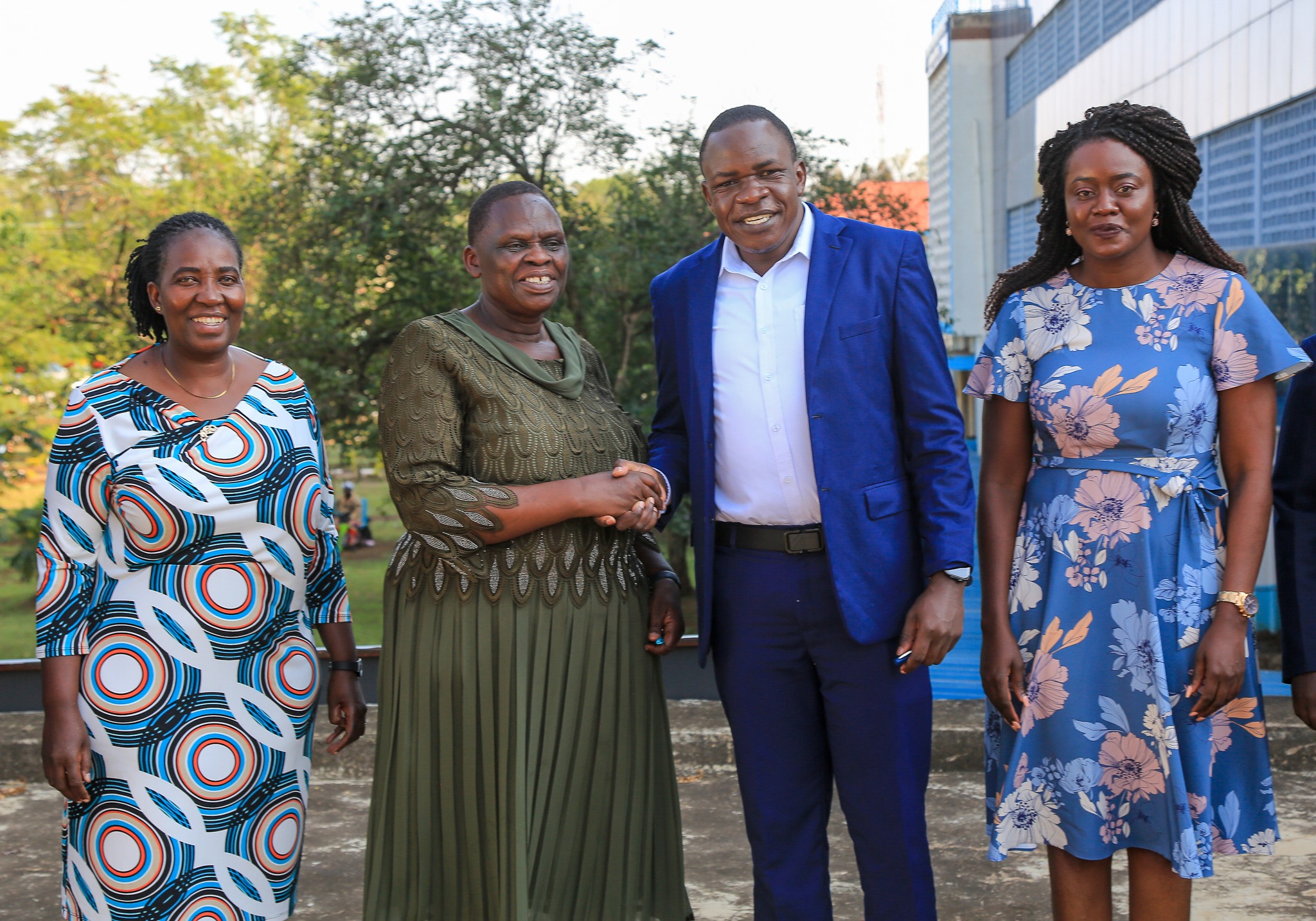 JOOTRH Acting Chief Executive Officer (CEO) Joshua Okise (in clue suit) with officials of the Oncology Nursing Society–Kenya (ONS-K) who paid him a courtesy call at the facility in Kisumu