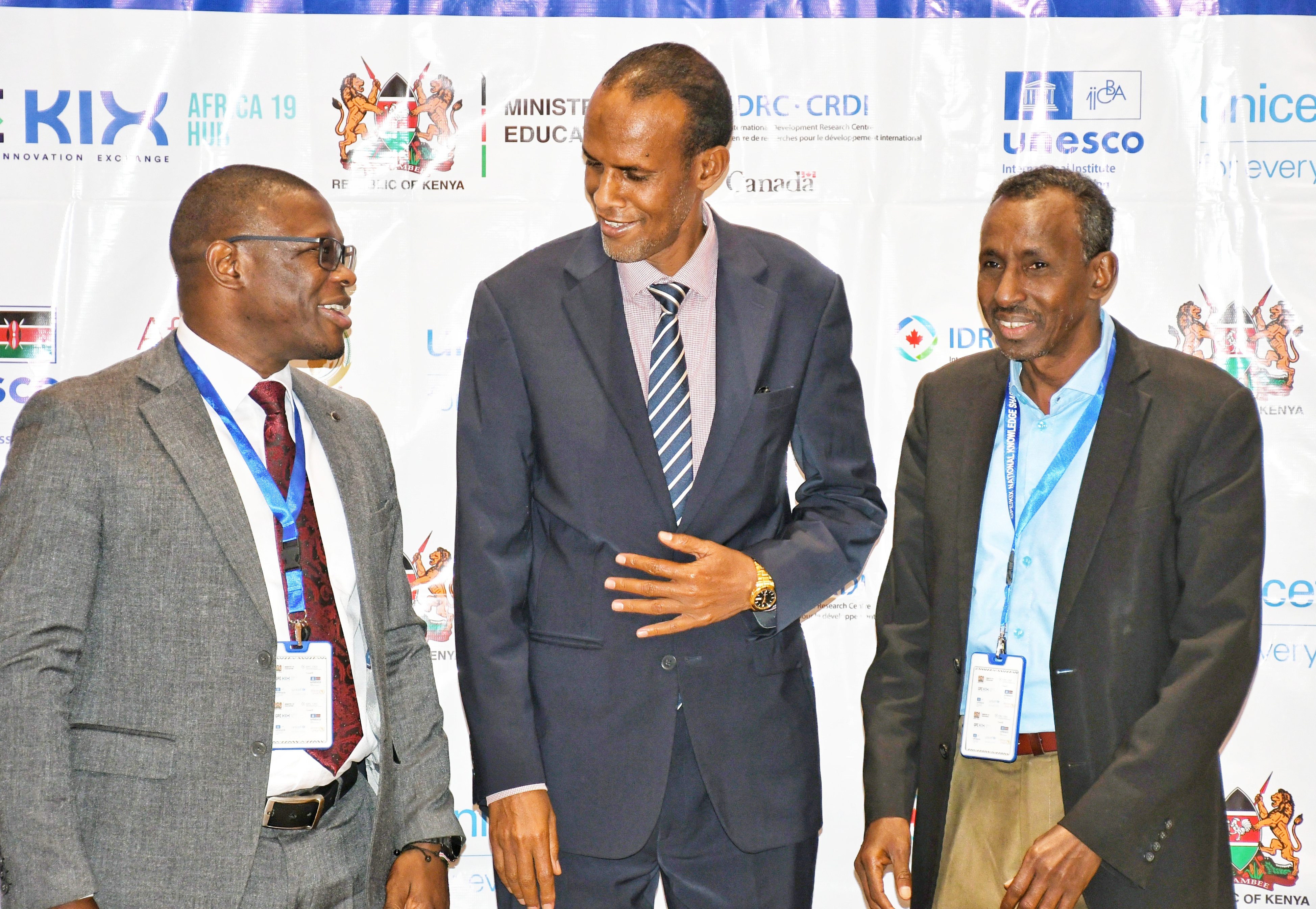 Ministry of Education Director General for Basic Education Dr Elyas Abdi (centre) alongside the Permanent Secretary for the Ministry of Education, Culture and Higher Education of Somalia Hassan Ali (right)