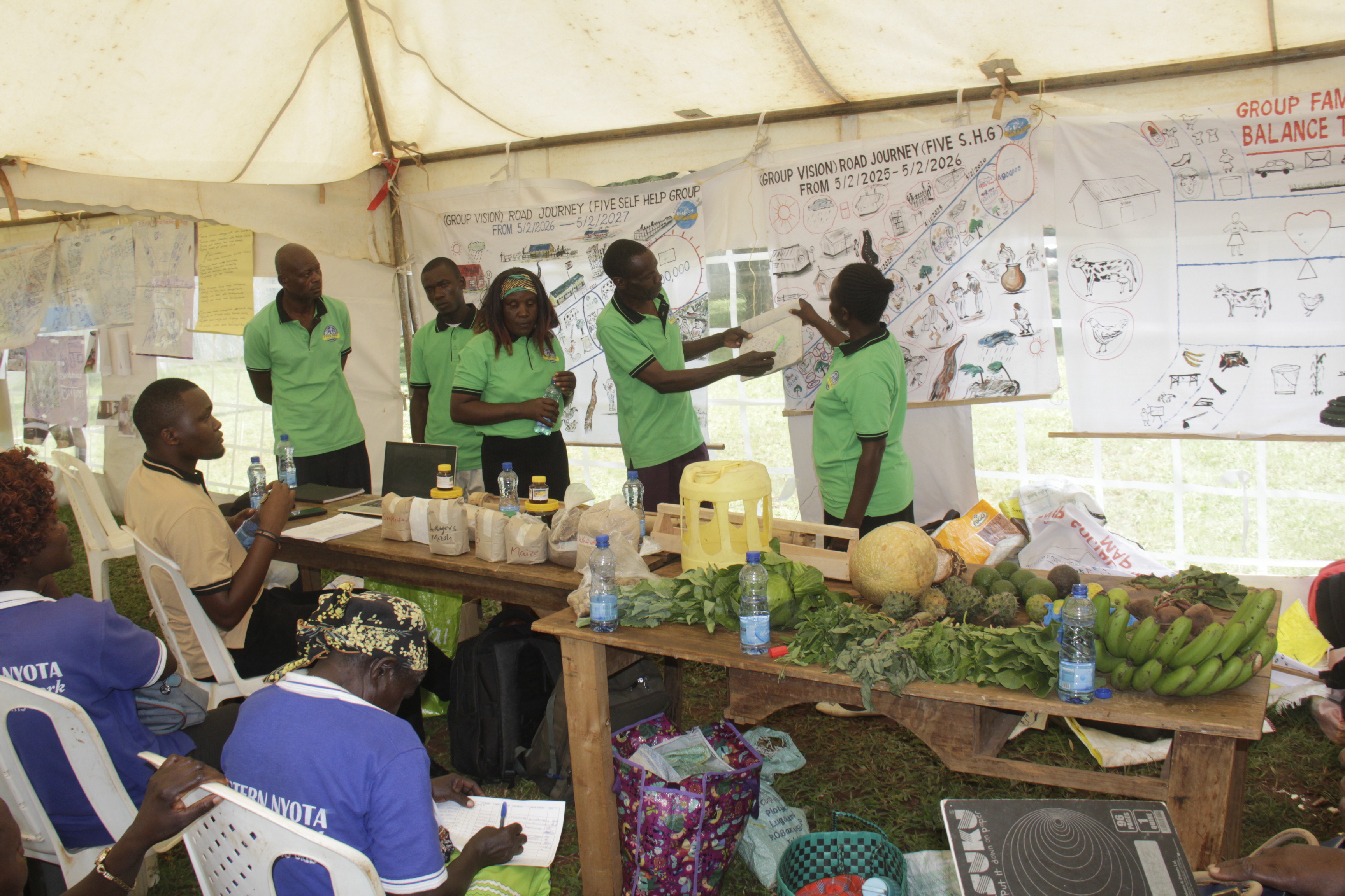 Farmers who are beneficiaries of Kelcop project from Bungoma and Busia counties during the  inter-county Gender Action Learning System (GALS) fair.
