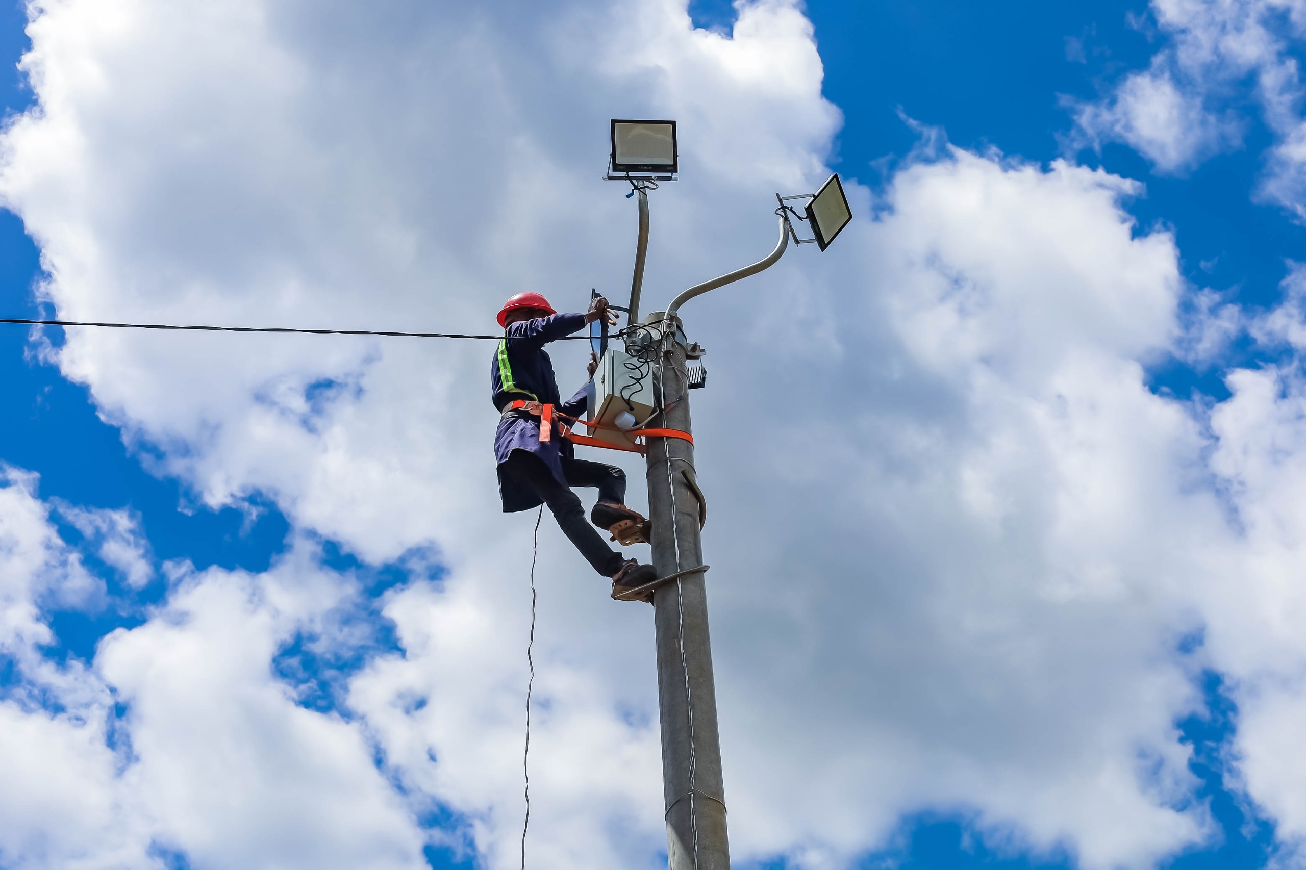 Kirinyaga technicians Install Street Lighting to Boost Local Trade