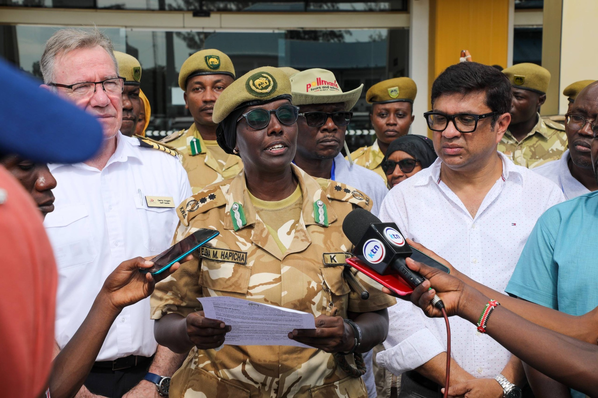 KWS Senior Assistant Director of the Coast Conservation Area, Elema Hapicha (centre), addresses the media during the launch of the Cruiseto-Park Initiative at the Port of Mombasa. Flanking her are Viking Sky Captain Gerry Hogan (right) and Lambodara Hotta, Finance Director for Pollman’s Tours and Safaris
