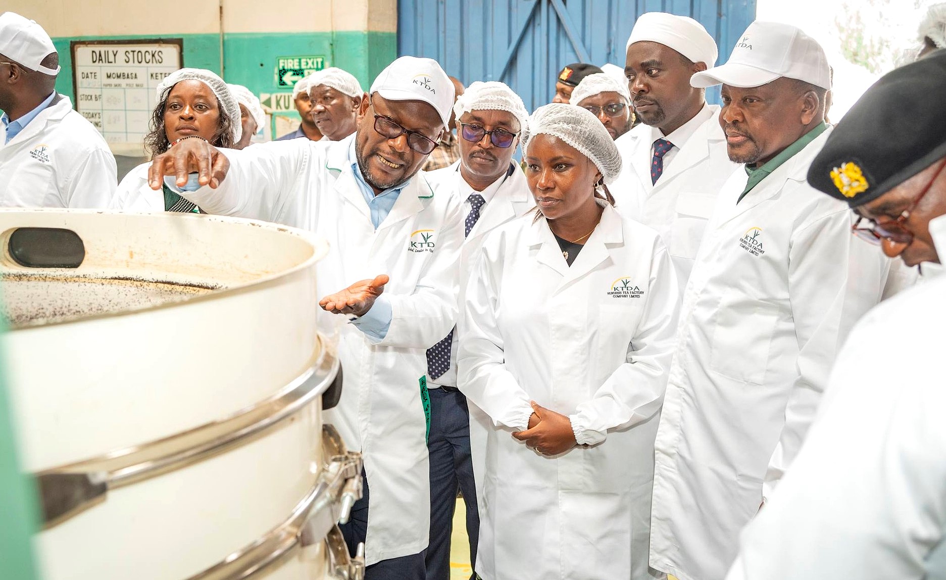 Cabinet Secretary for Agriculture and Livestock Development Mutahi Kagwe ( second right) on a tour of operations at Rukuriri Tea Factory in Embu County.
