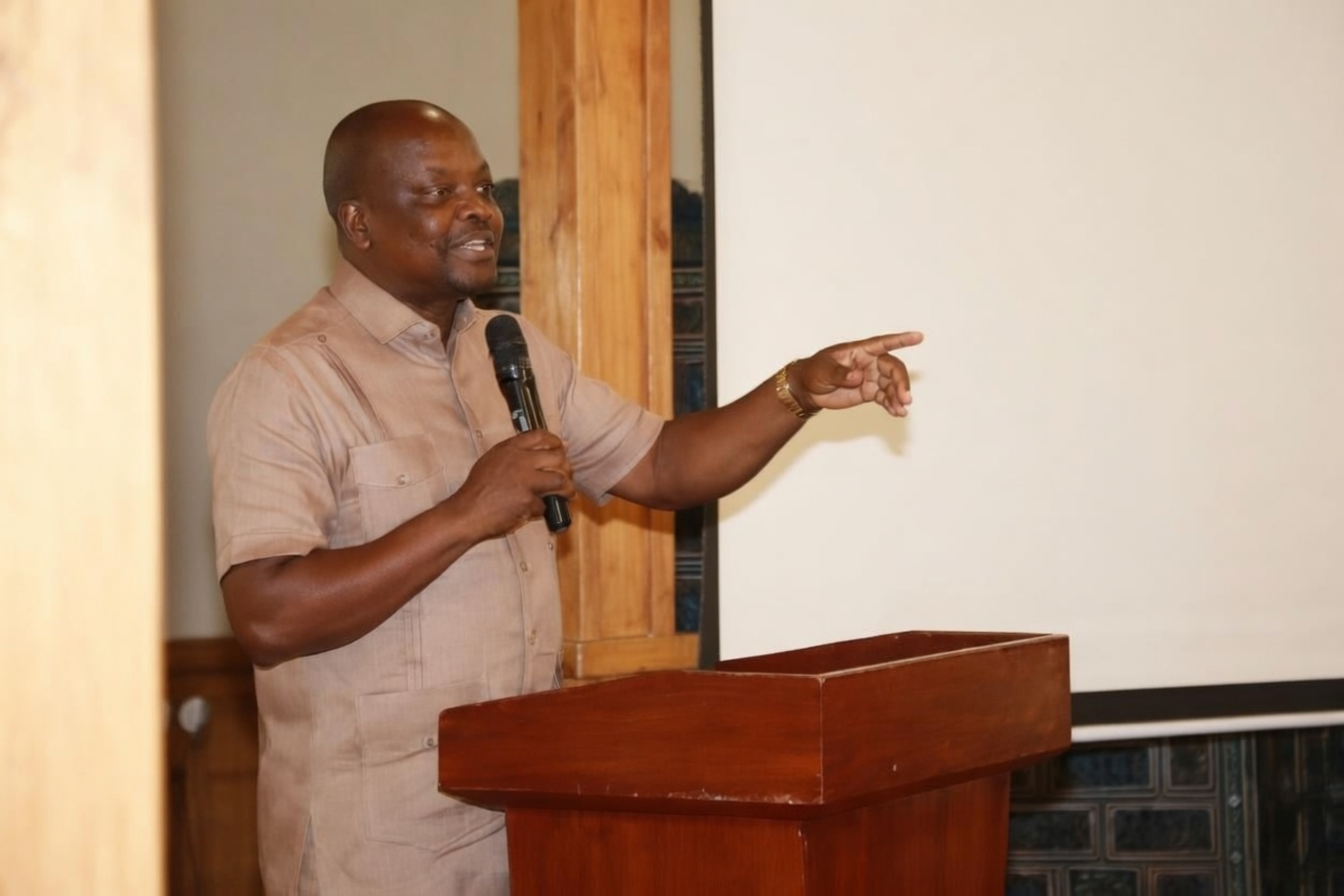 Agriculture Cabinet Secretary addresses heads of semi-autonomous government agencies in the agricultural sector during a consultative meeting held at a Malindi 