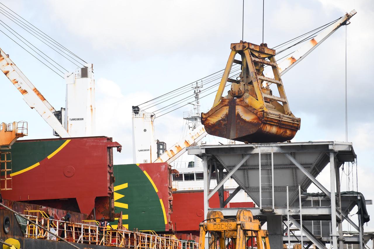 Fertiliser being offloaded from a vessel at the Port of Mombasa. 