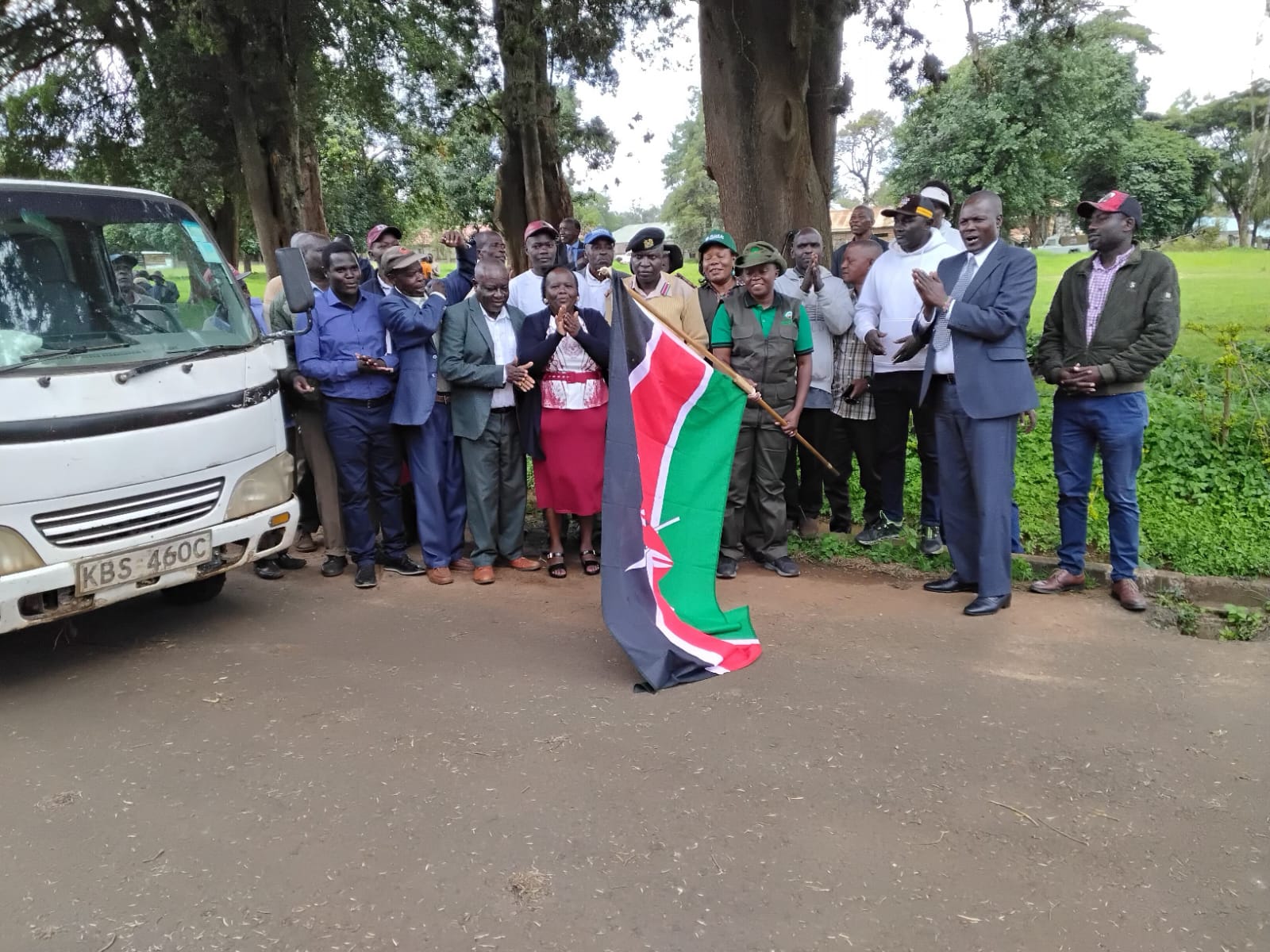 Environment, Climate Change and Forestry Cabinet Secretary Dr. Deborah Barasa flags off coffee and avocado seedlings to farmers at the Trans Nzoia County Commissioner’s residence.