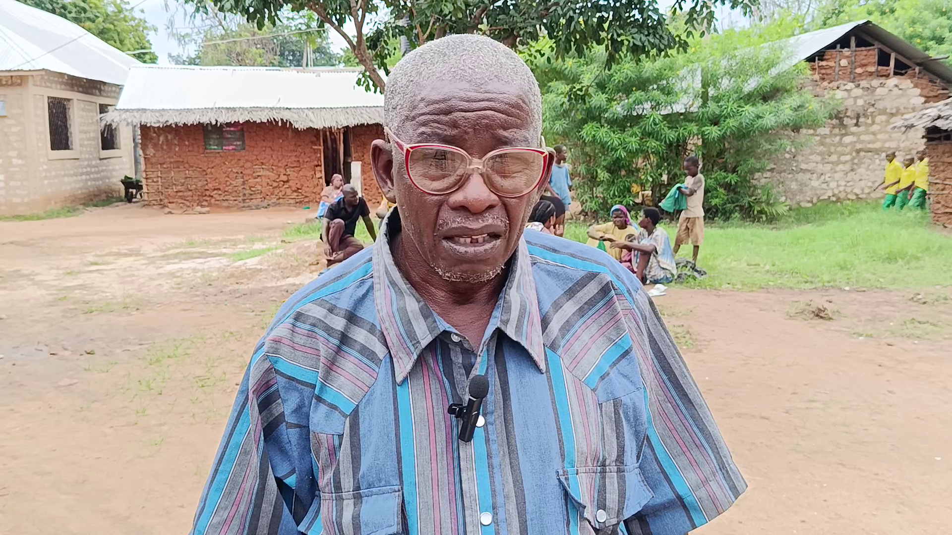 Makonde Community Chairman, Thomas Nguli, addresses journalists in Kwale County on the challenges facing community members who were left out during the registration process and are unable to obtain national identity cards.   Photos by Chari Suche