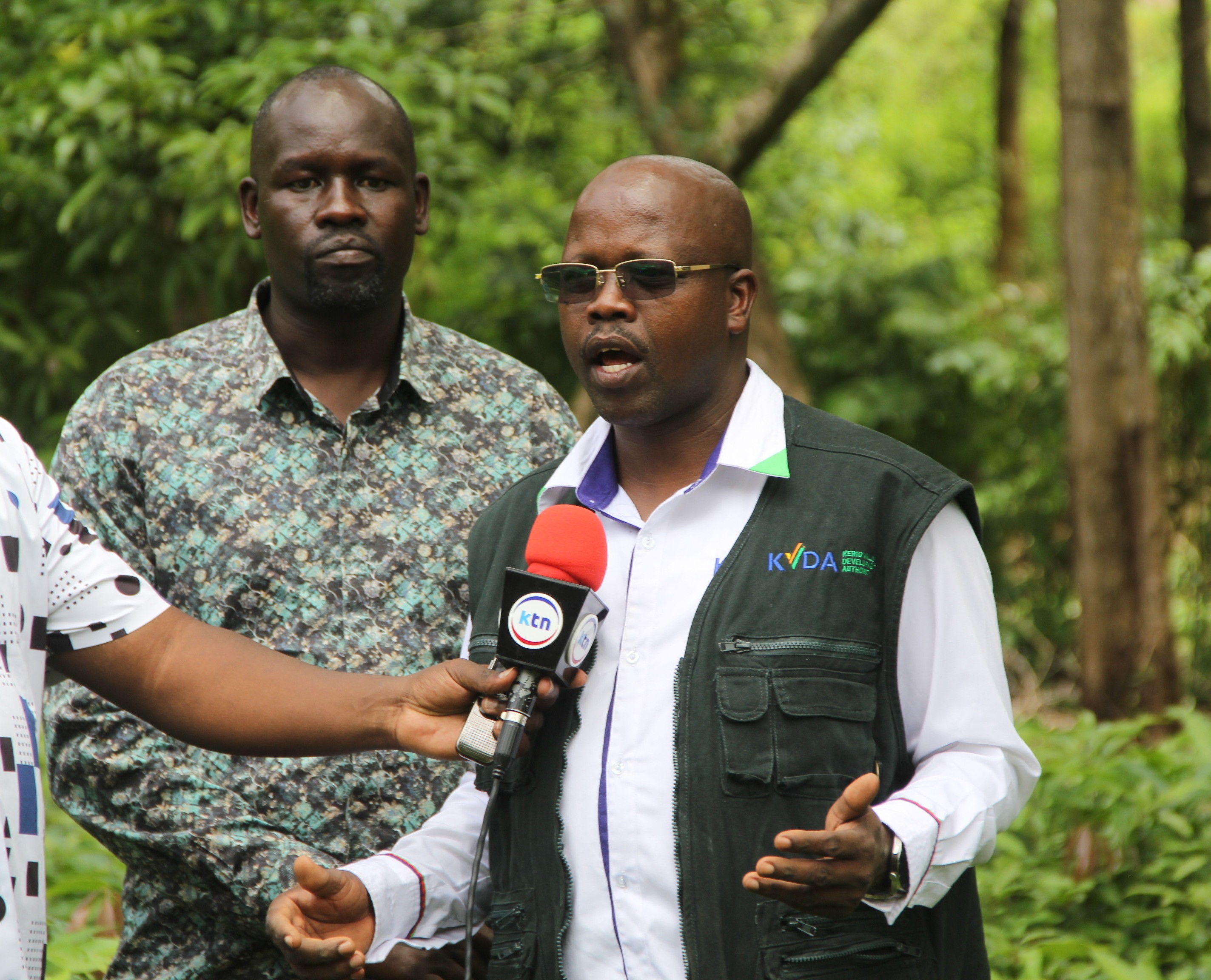 Kerio Valley Development Authority (KVDA) Ag. Managing Director Moses Kipchumba (R) and Board Chairperson Mark Chesergon during an interview on the ambitious tree planting campaign to fight climate change and support livelihoods.