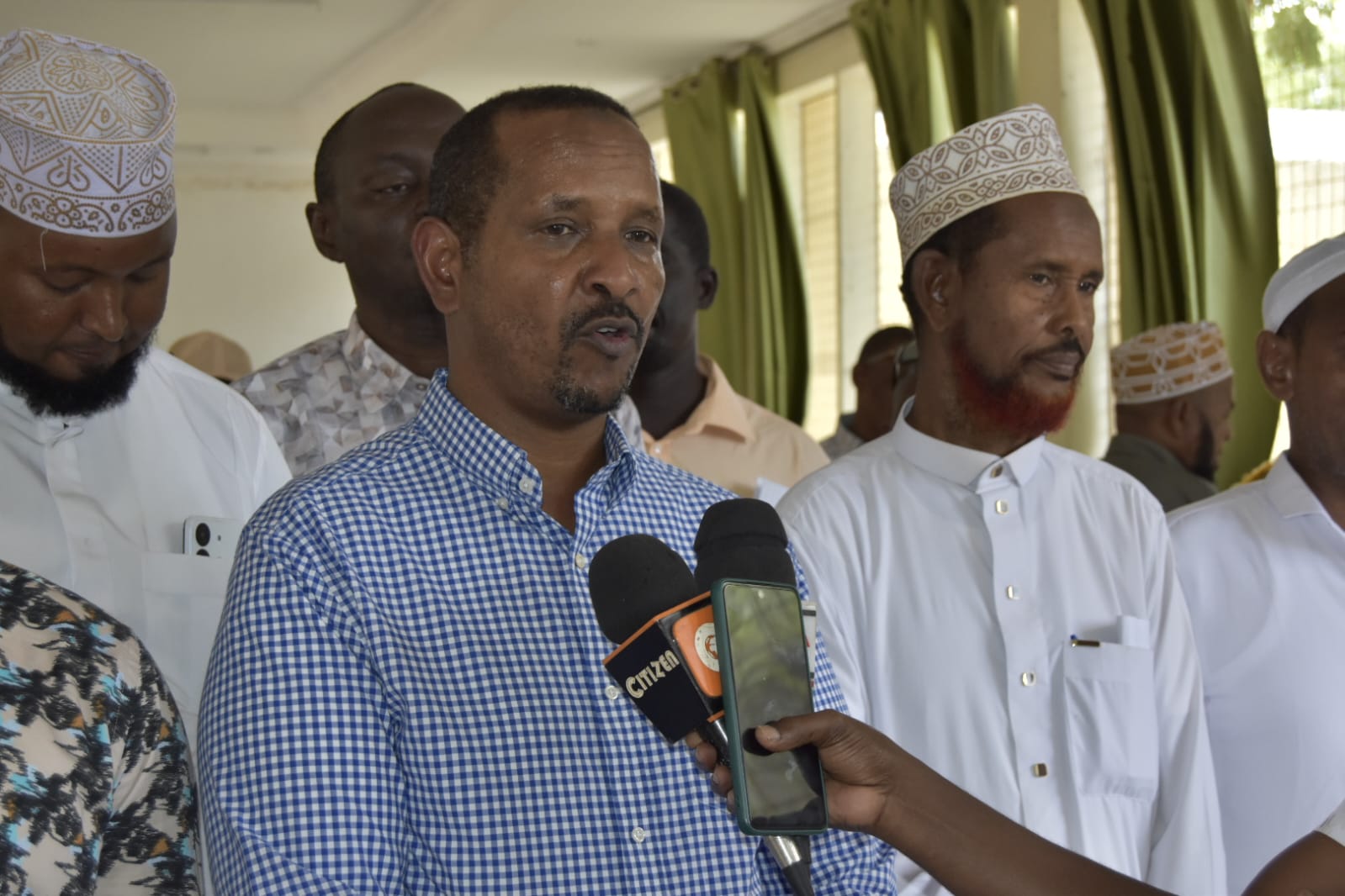 Garissa Township MP Dekow Mohamed during a press briefing after a meeting with Juakali traders in Garissa. He urged the local youth to take up the available opportunities in the housing projects.