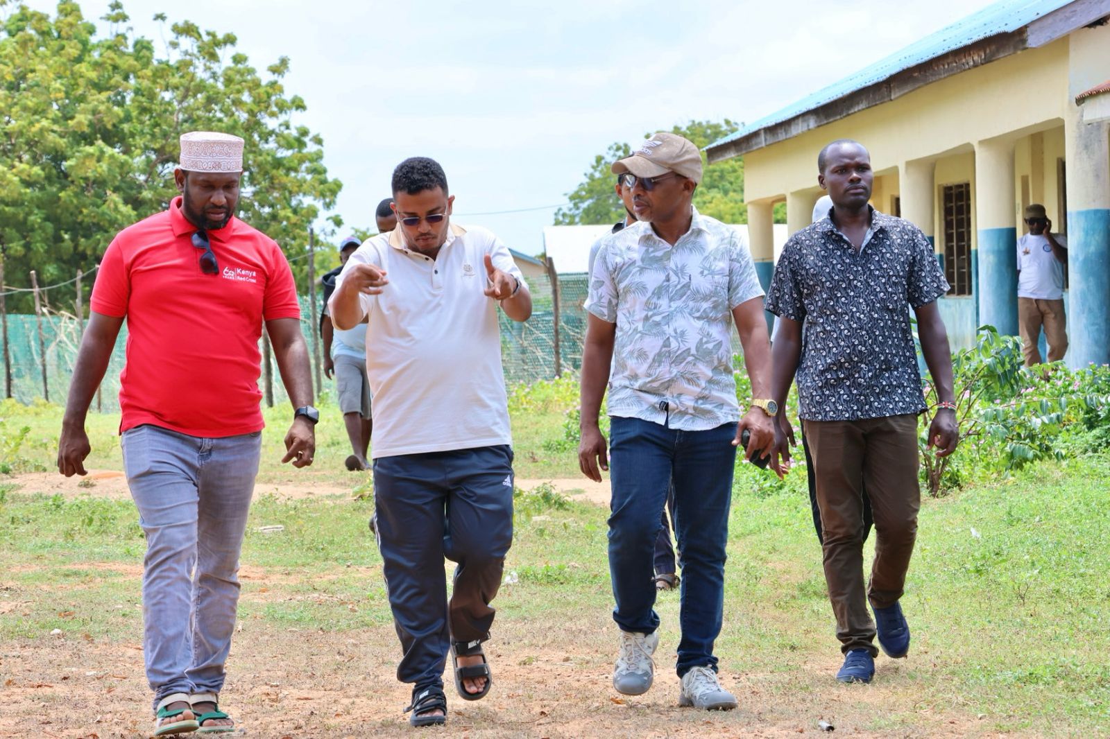  Lamu Deputy Governor Dr. Mbarak Bhajaj tours the recently refurbished Kiunga Health Centre with county medical services officials and Kenya Red Cross Lamu Coordinator Abdul Hakim Abdu (Red Shirt) in a facility that will provide medical services at the border point area. Photo by Amenya Ochieng