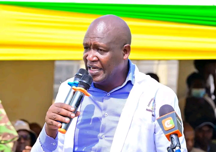 Kericho County Governor Dr. Erick Mutai addresses residents during the issuance of a Sh10 million EDP grant to Cherobu Farmers’ Dairy Cooperative Society in Cheboin Ward, Bureti Sub-County. PHOTO: KELOX MUTAI