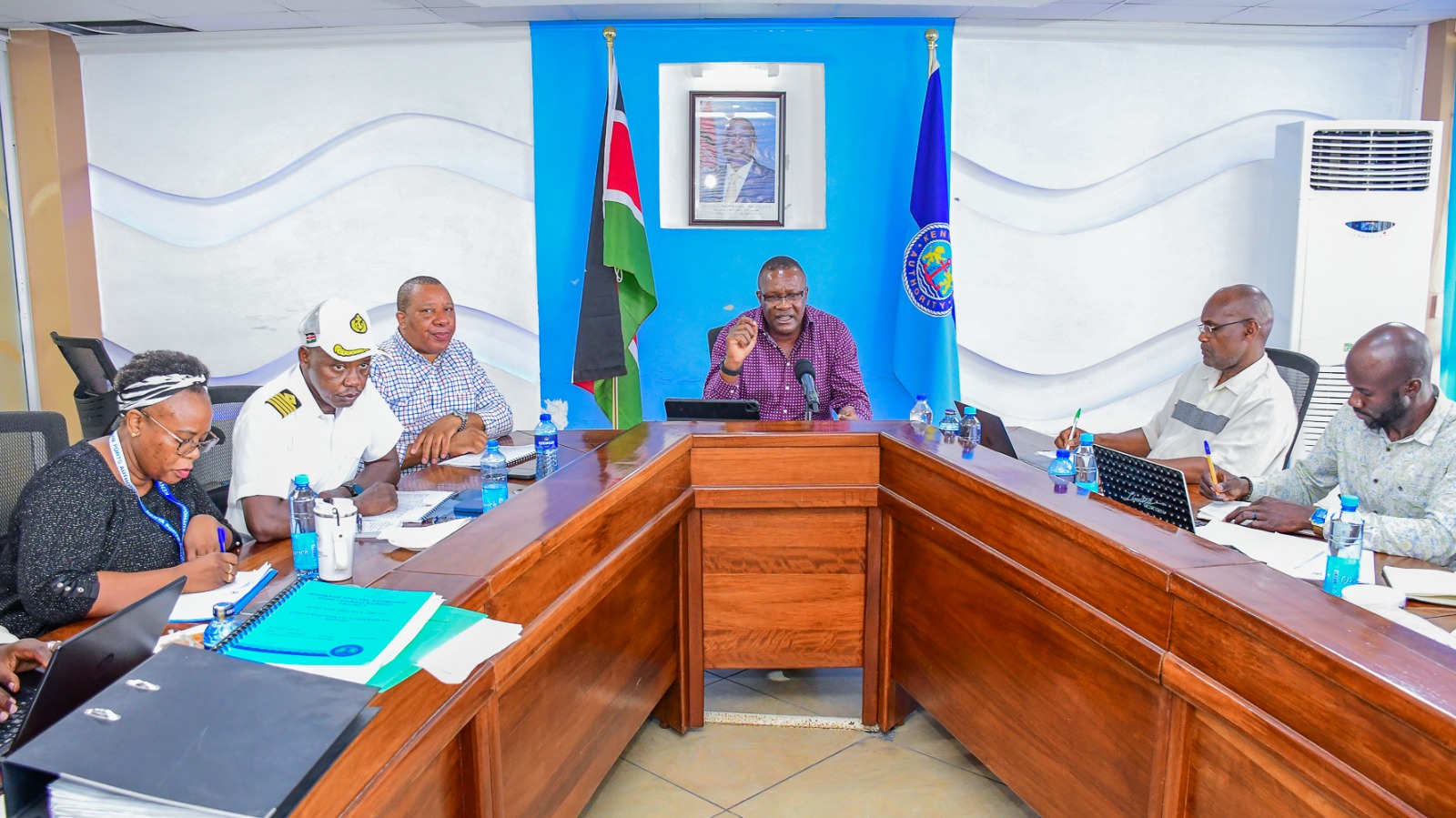 Deputy Chief of Staff Mr. Eliud Owalo and KPA Managing Director, Capt. William Ruto.