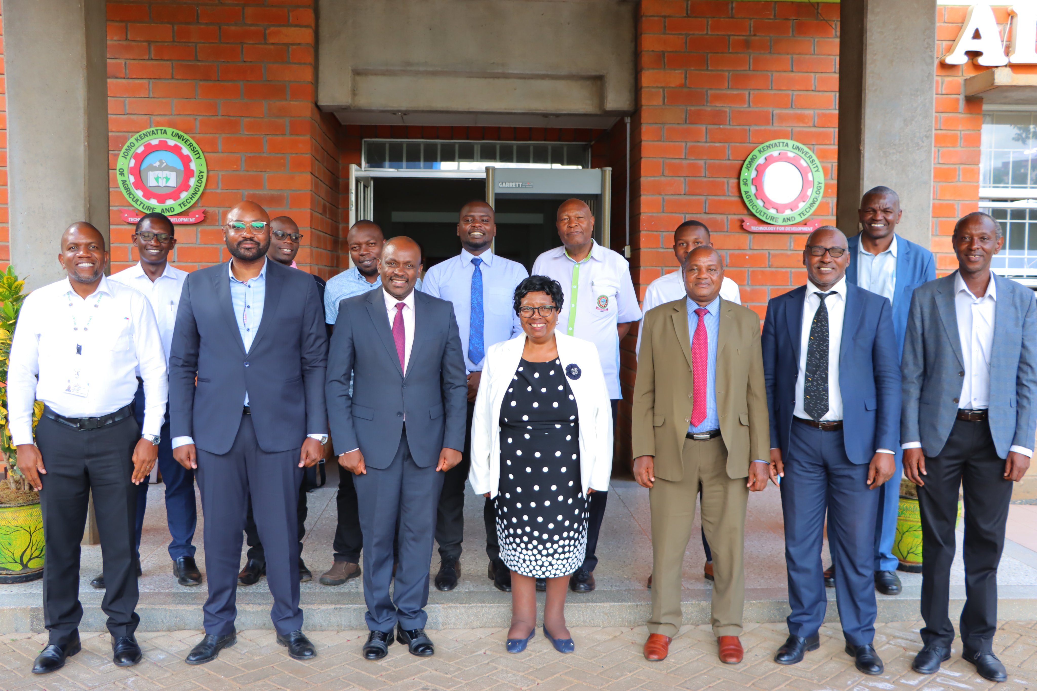 KeNIA and JKUAT Teams pose for photos. Photo/KeNIA