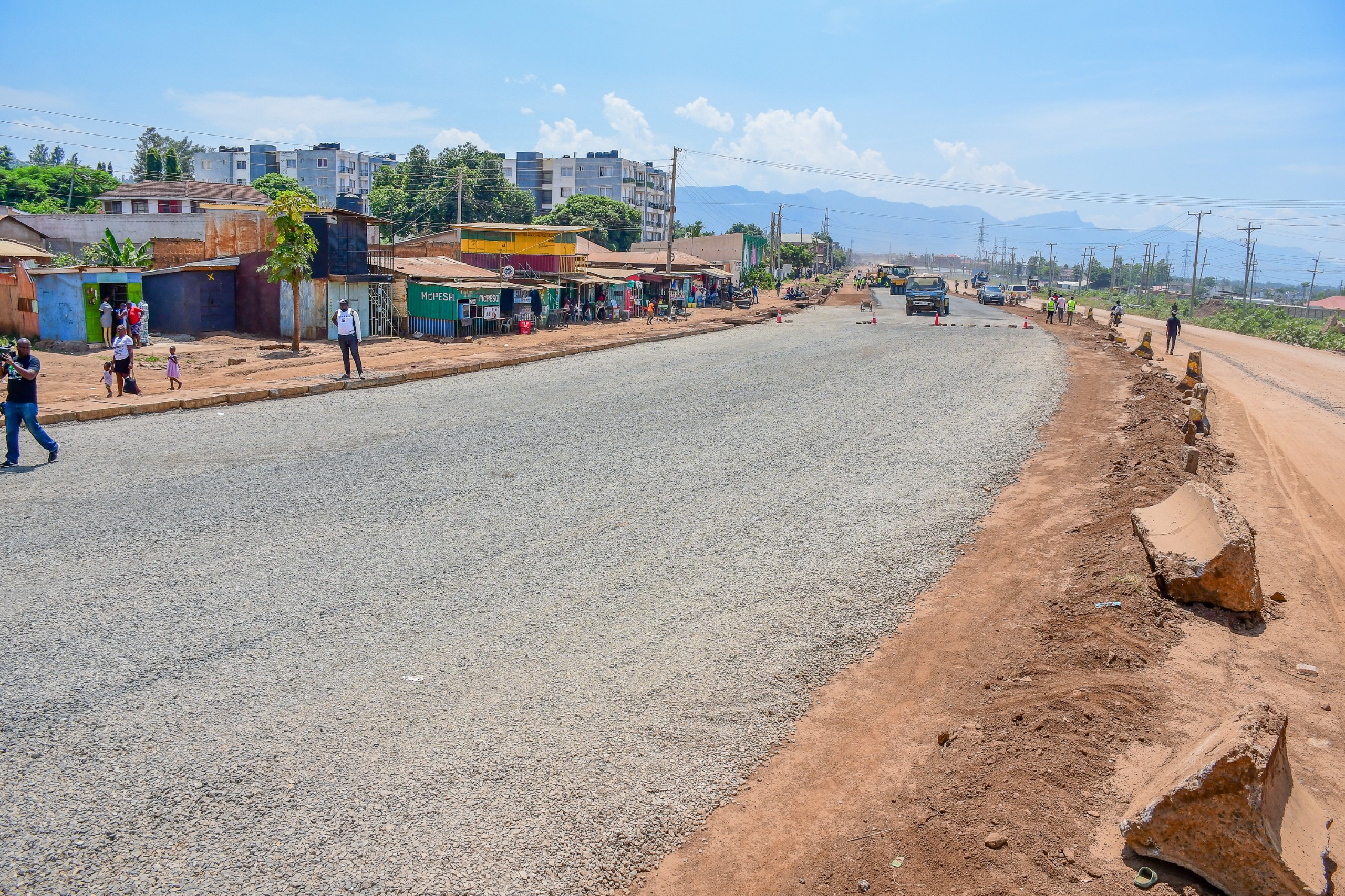 eputy Chief of Staff Eliud Owalo inspects construction of Mamboleo Junction–Miwani–Chemelil Muhoroni–Kipsitet road, Kisumu County.