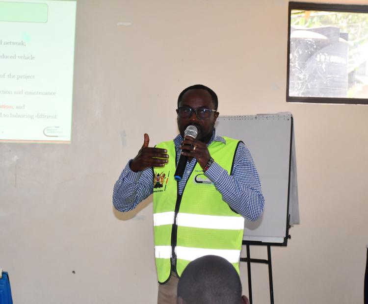 The Kenya Rural Roads Authority’s (KURRA) Eng Mike Gumbi while speaking during a one-day public forum on GoK draft Tolling Policy at ACK Hall in Kericho.  PHOTO/Santia Chepngetich