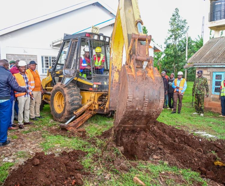 Kericho County Governor Dr. Eric Mutai presided over the groundbreak ing ceremony for the construction of the Sh.158 million, three-storey  Sosiot Level Four Hospital