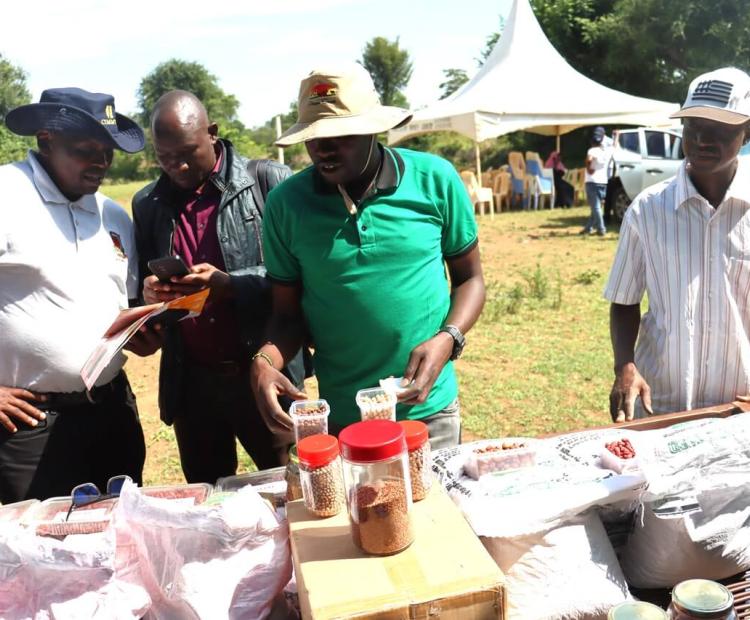 Experts from Egerton University’s Agro-Science Park Seeds Unit during a farmers’ field day  in Nakuru.