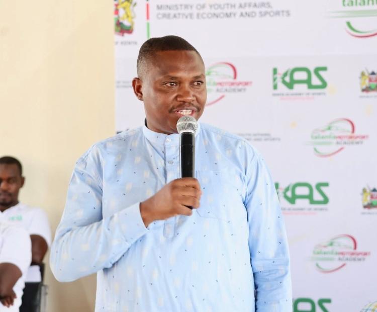 Sports PS Elijah Mwangi addressing teachers engaged in a coaching training programme at Murang’a Teachers Training College