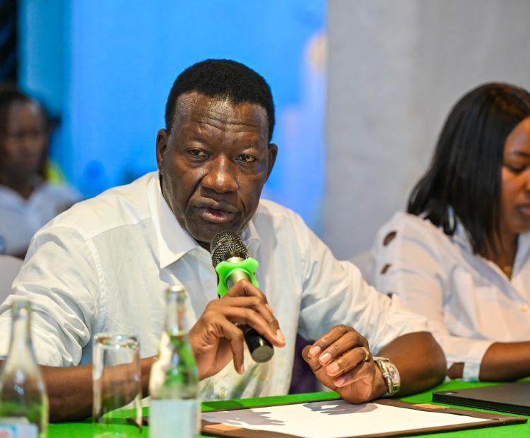 Cabinet Secretary for Roads and Transport Davis Chirchir, (left) outlines the government’s strategic plan to integrate Roadside Stations (RSS) into Kenya’s national transport infrastructure to enhance motorist wellness and cargo security.