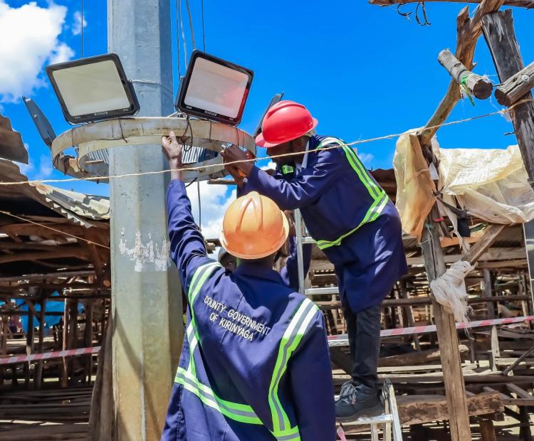 Kirinyaga technicians Install Street Lighting to Boost Local Trade